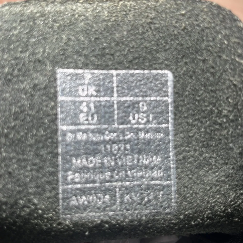 Dr.Martens | Women’s Size 9 | Classic Boot | Medium W - Picture 9 of 9